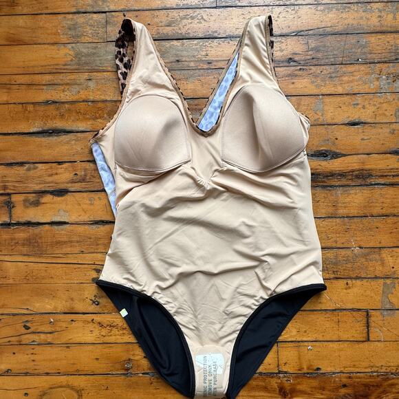 SUMMERSALT The Perfect Wrap One-piece in Leopard - Picture 4 of 7